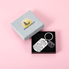 Load image into Gallery viewer, New Dad Gift Keychain for Men Him New Daddy to Be Gifts for Husband Boyfriend from Wife New Mommy Baby Announcement Pregnancy Keepsake for Soon to Be Dad Father Birthday Christmas Valentines Keyring