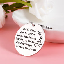 Load image into Gallery viewer, Back to School Graduation Gifts Keychain 2022 Gifts for Him Her Class of 2022College Middle High School Graduation Gifts for Teen Girls Boys from Teacher in Bulk Masters Degree Nurse Graduation Gifts