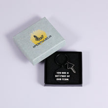 Load image into Gallery viewer, Team Key Chain Gifts for Players Coaches Employee Appreciation Gift Keychain for Women Men Thank You Keyring for Team Member Coworker Friends Retirement Goodbye Christmas Present for Supervisor Mentor