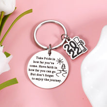 Load image into Gallery viewer, Back to School Graduation Gifts Keychain 2022 Gifts for Him Her Class of 2022College Middle High School Graduation Gifts for Teen Girls Boys from Teacher in Bulk Masters Degree Nurse Graduation Gifts