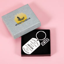 Load image into Gallery viewer, Class of 2022 Gift Keychain for Him Her 2022 Graduation Gift for High School Seniors College Students 2022 Inspirational Gifts Bulk for Medical Nurse Lawyer Student Boy Girl Son Daughter from Teacher