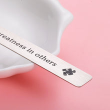 Load image into Gallery viewer, Boss Gifts for Christmas Stocking Stuffers Bookmark Leader Boss Lady Employee Appreciation Thank You Gifts for Mentor Manager Supervisor Farewell Gift for Coworker Retirement Promotion Birthday